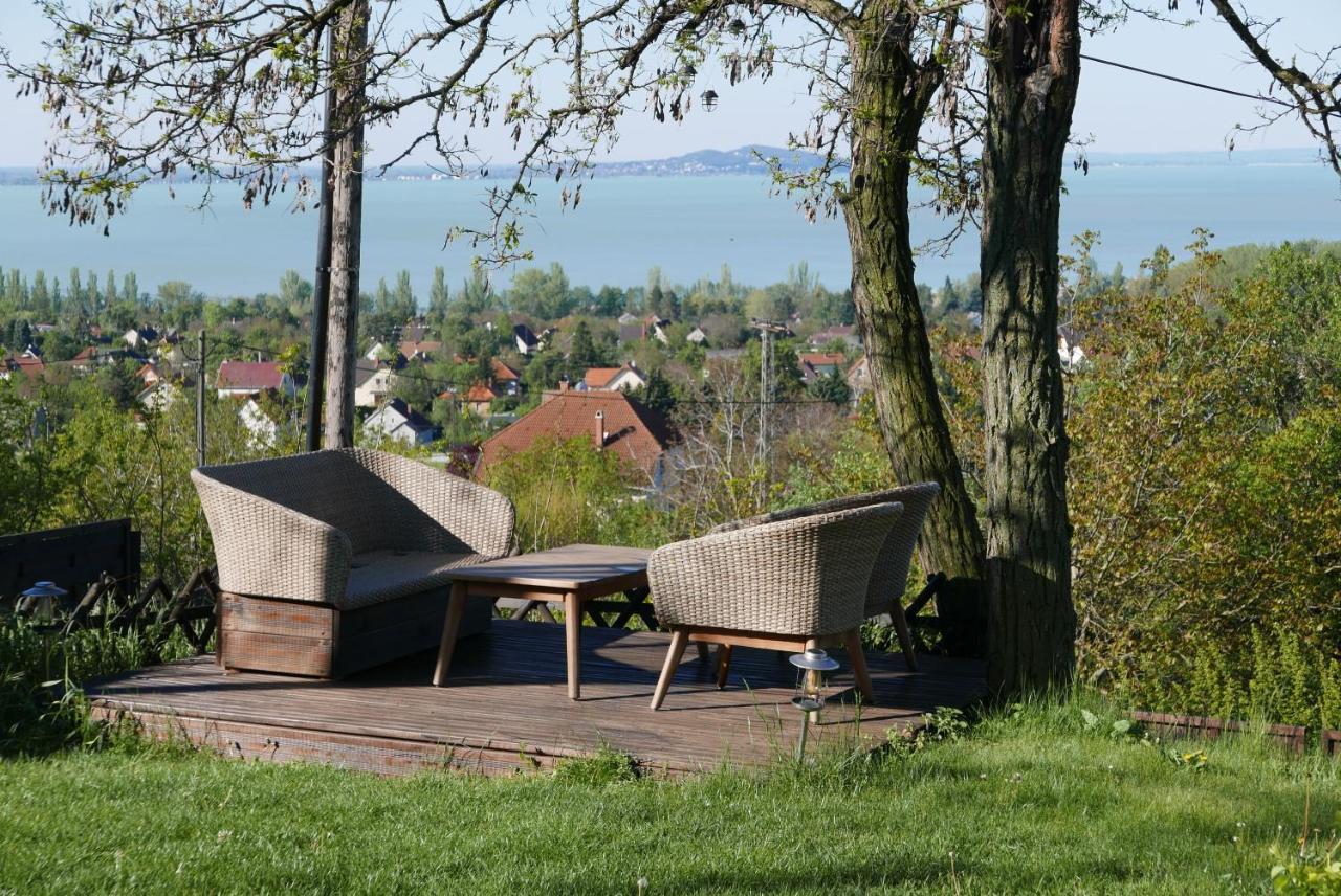 Hillside Apartments Révfülöp Екстериор снимка