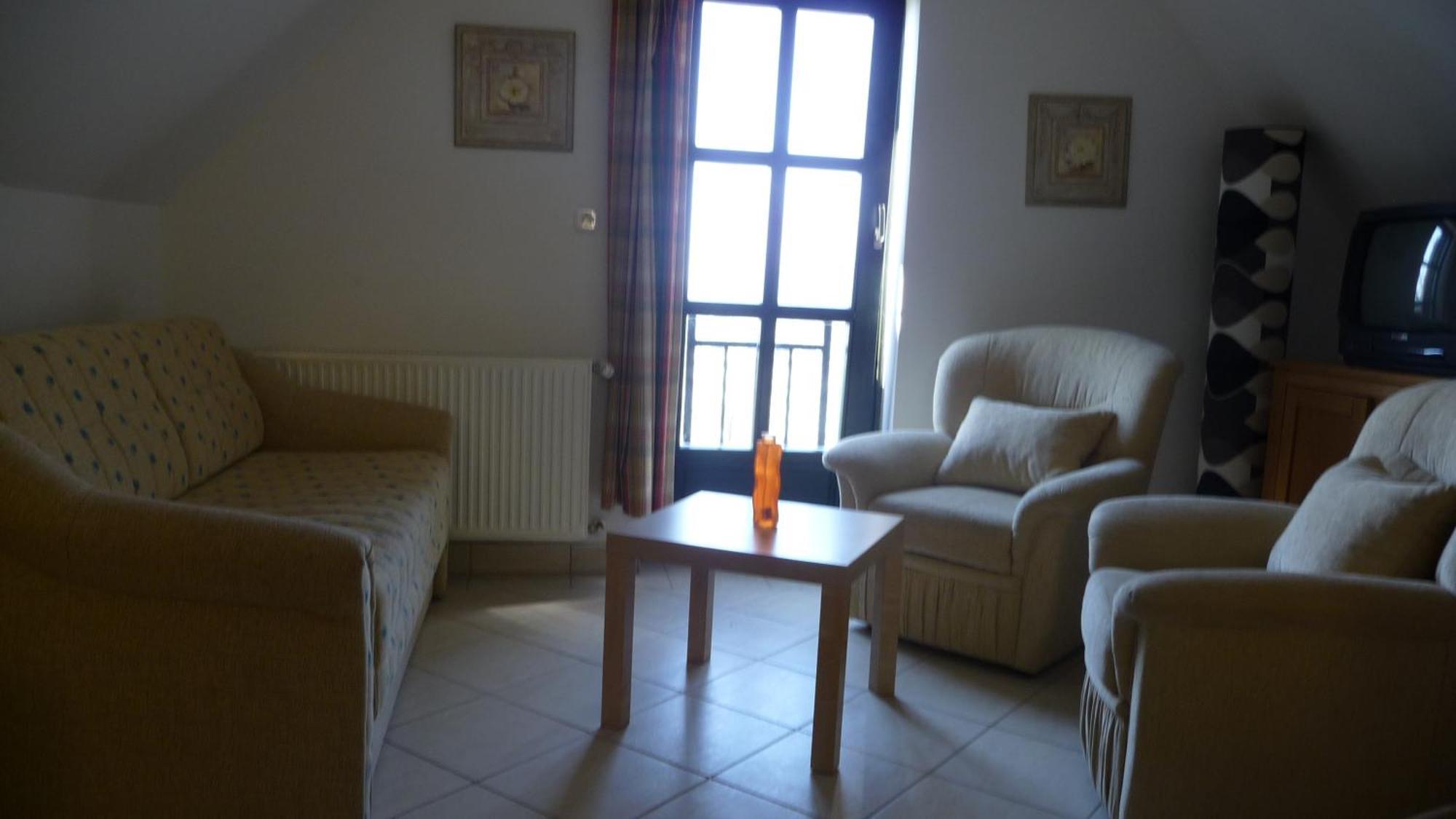 Hillside Apartments Révfülöp Стая снимка