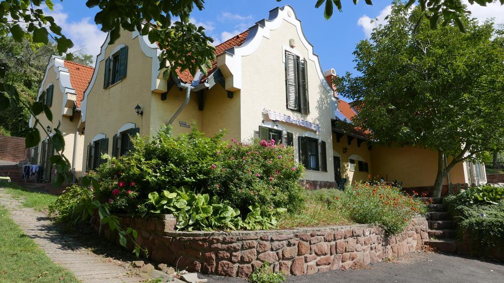 Hillside Apartments Révfülöp Екстериор снимка