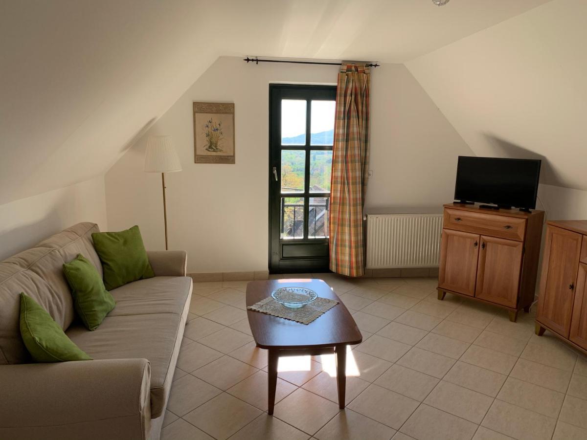 Hillside Apartments Révfülöp Екстериор снимка