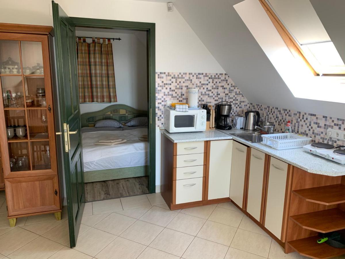Hillside Apartments Révfülöp Екстериор снимка